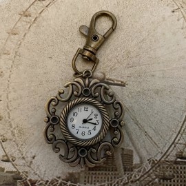 Vintage Flower Pocket Watch Hollow Novelty Bronze Key Chain Creative Quartz Watch Trend Pendant Bag Accessories